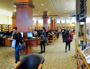 Bibliothèque collège Jean-de-Brébeuf